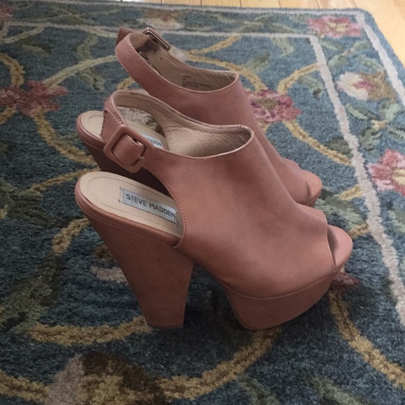 Shoes - Picture 2 of 3